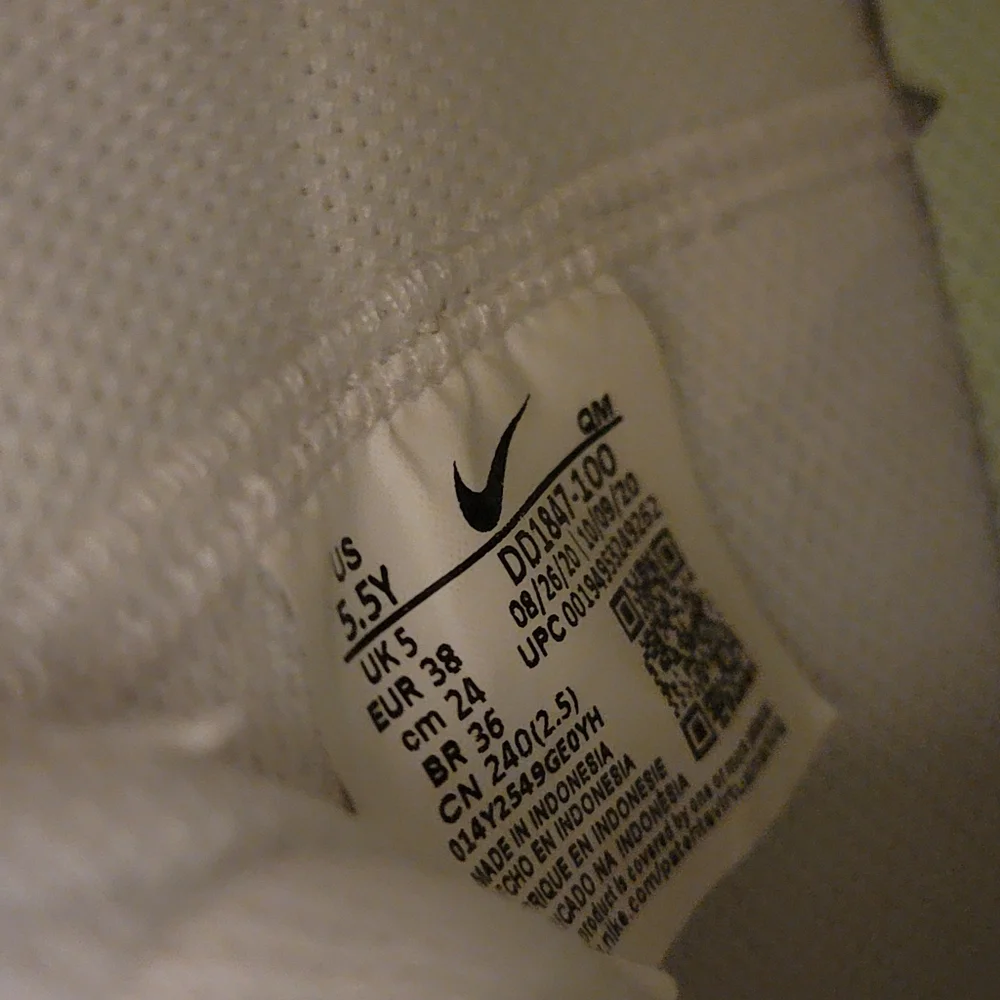 Nike Blazer Mid '77 "Barely Volt" Kids Size 5.5Y - Picture 7 of 8
